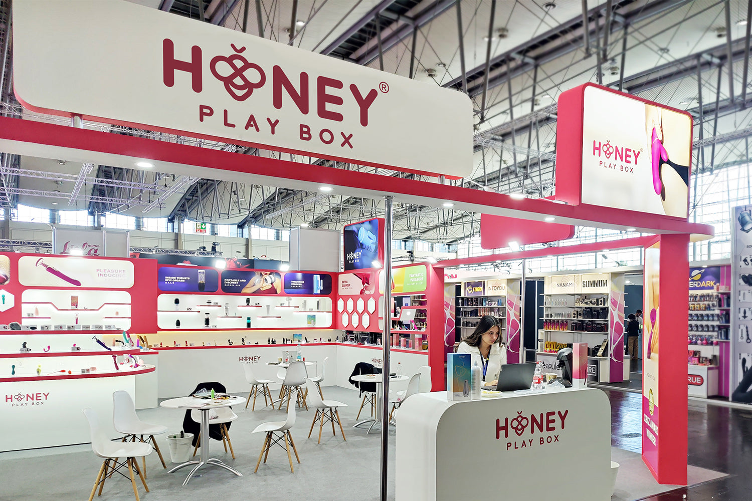 A Sweet Debut: Honey Play Box Makes EroFame Debut